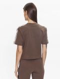 T-shirt manica corta sportiva Guess - brown - 3