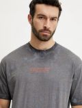 T-shirt manica corta sportiva Guess - black - 3