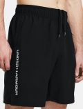 Pantalone corto sportivo Under Armour - black - 1