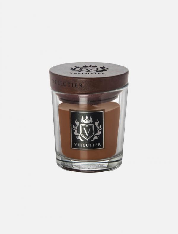 Candela Vellutier - gentlemen's lounge