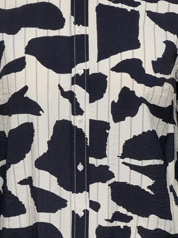 Camicia con colletto. chiusura con bo... - cloud dancer