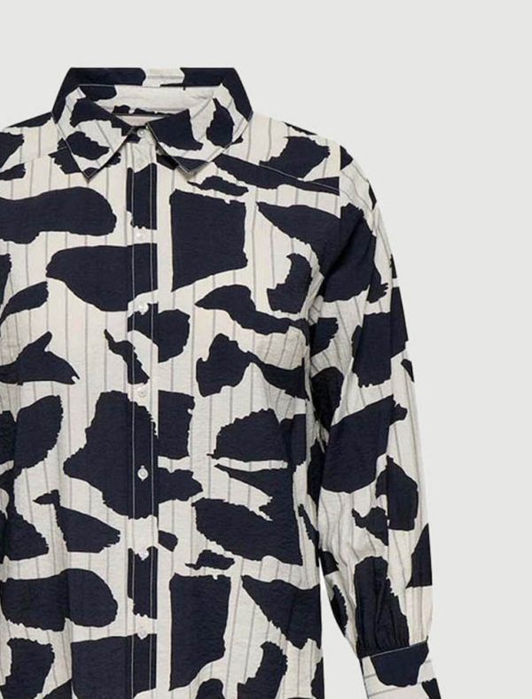 Camicia con colletto. chiusura con bo... - cloud dancer