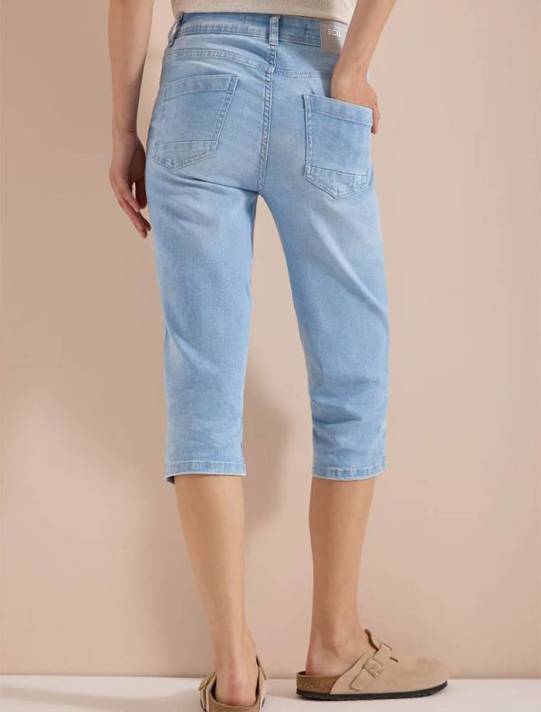 Jeans capri aderenti. chiusura con zi... - light blue