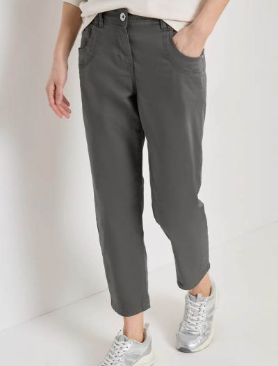Pantalone a vita media. chiusura con ... - kaki